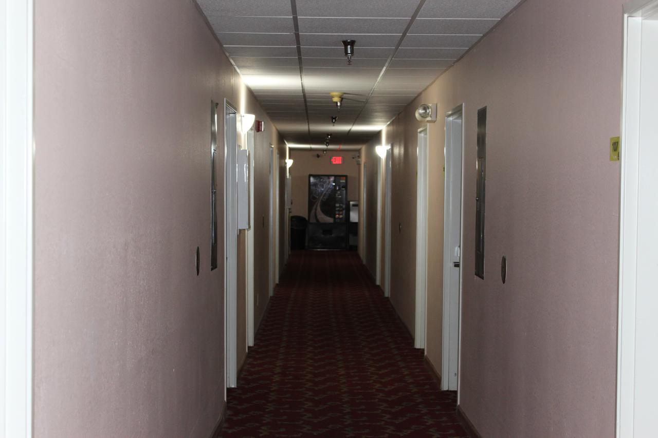 Hotel Super 8 By Wyndham Chenoa Esterno foto